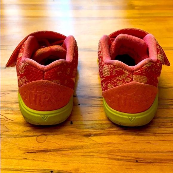 Nike Kyrie 5 ‘SpongeBob’ - Picture 3 of 8
